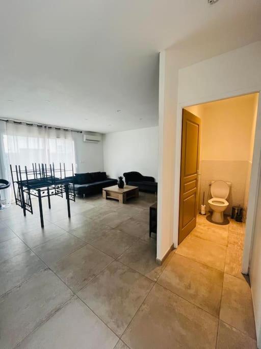 Jolie Maison De Village 2 Chambres Ouveillan Екстериор снимка