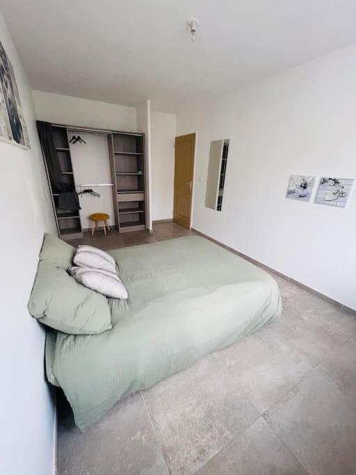 Jolie Maison De Village 2 Chambres Ouveillan Екстериор снимка